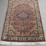 649 2054 ORIENTAL RUG